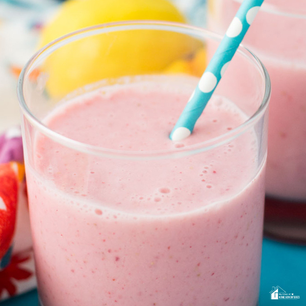 An image of a lemon strawberry smoothie.